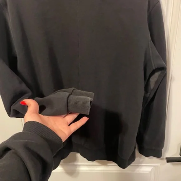 ** VINTAGE** GIVENCHY ROTTWEILER CREWNECK ** RARE** - Picture 5 of 6